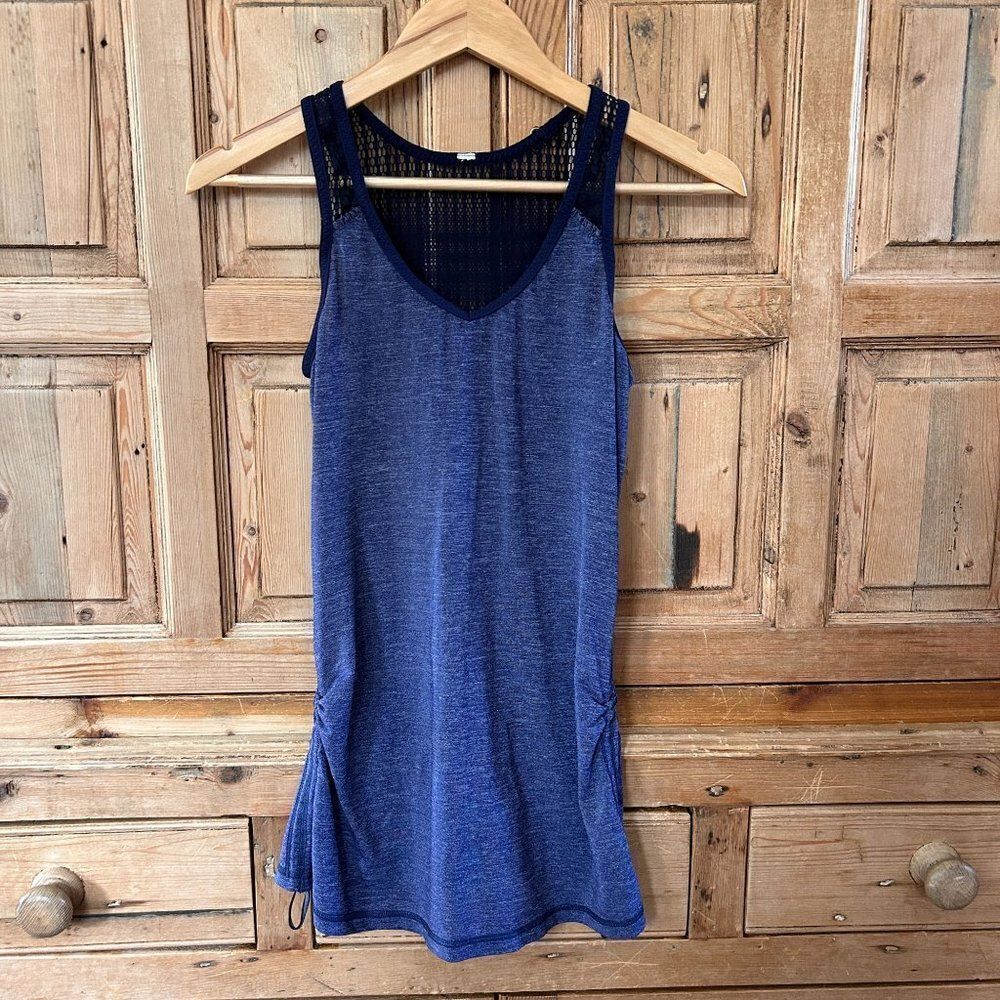 Lululemon 4 (?) Navy Blue‎ Tank Top Athletic Lace Back Longer Length V-Neck